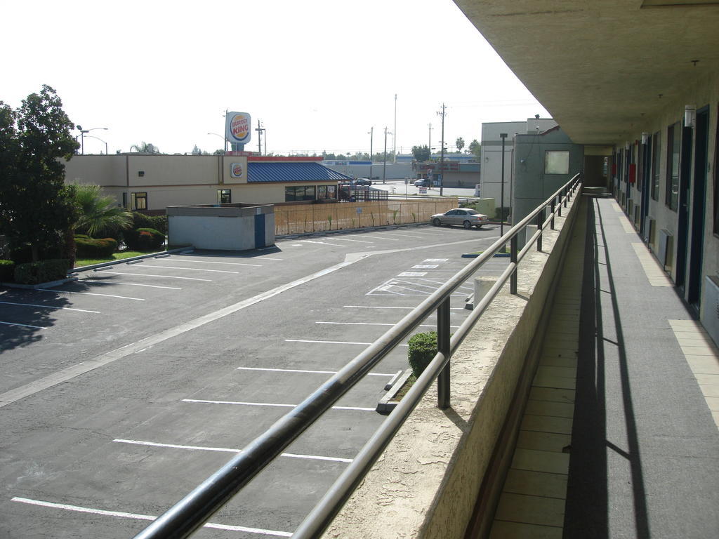 Studio 6 Bakersfield, Ca South Hotel Exterior photo